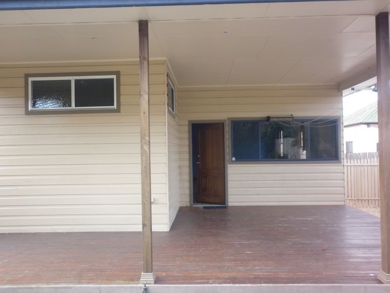 82 Station Street, Waratah NSW 2298