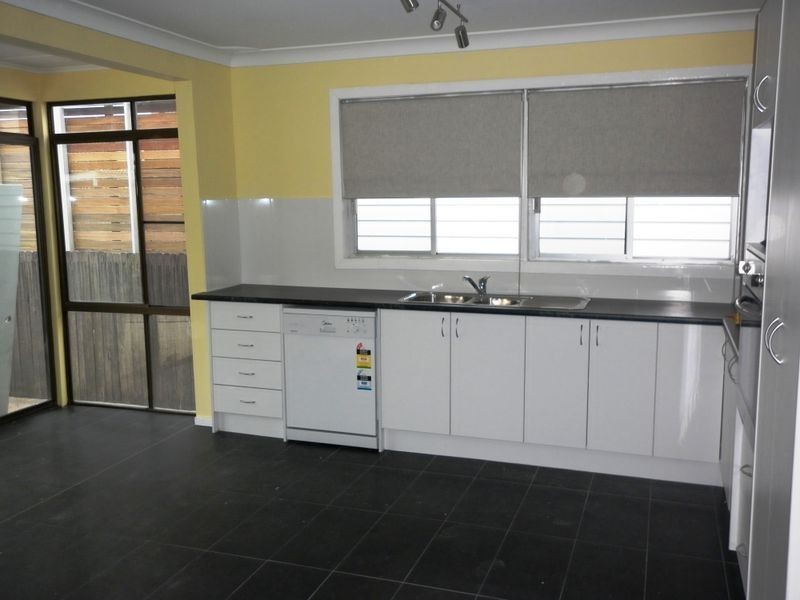 39 Cleary Street, Hamilton NSW 2303