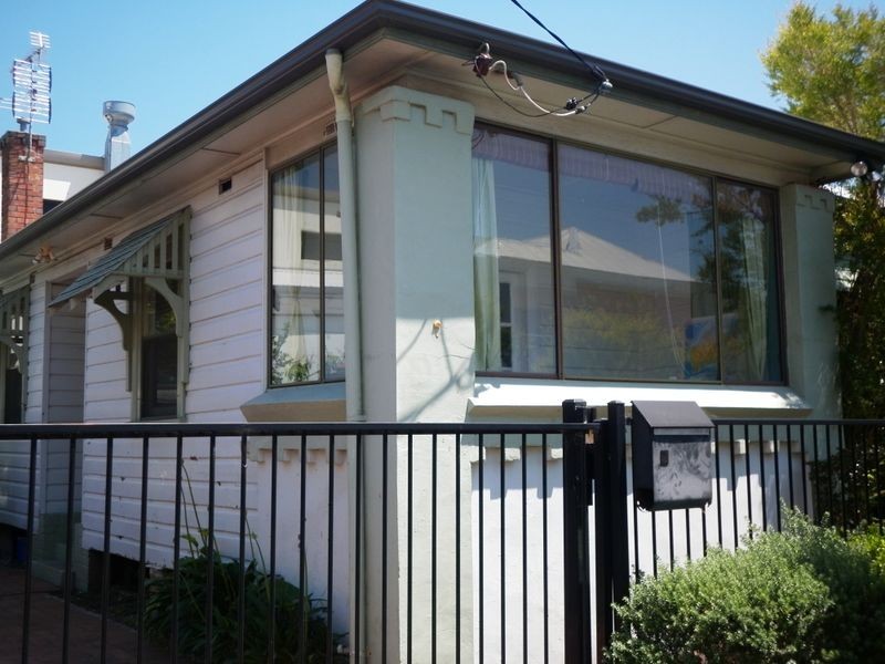 2 Bridge Street, Hamilton NSW 2303