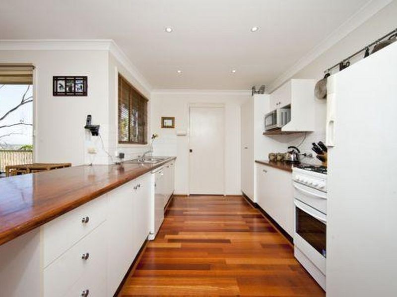 15 Kiara close, Maryland NSW 2287