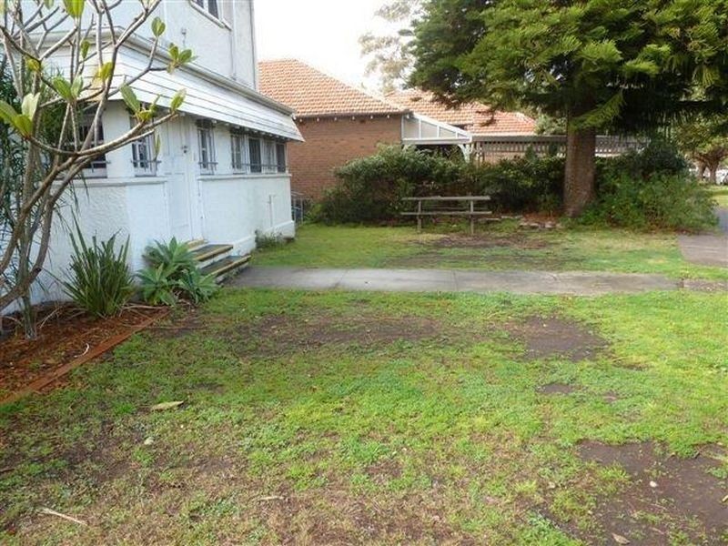 35 Gordon Avenue, Hamilton NSW 2303