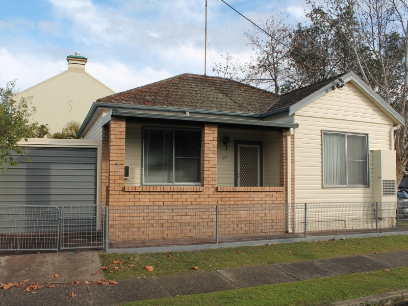 27 Lindsay Street, Hamilton NSW 2303