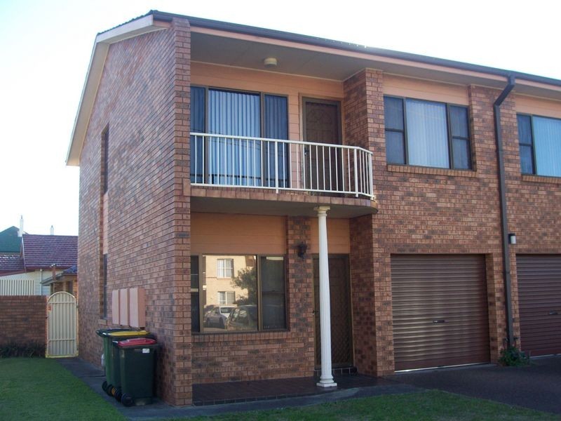 1/88 Denison St, Hamilton NSW 2303