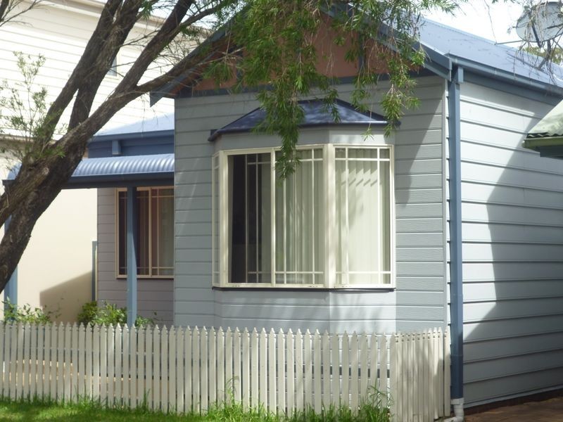 23 Reay Street, Hamilton NSW 2303