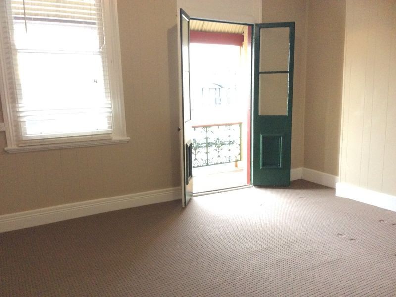 2/57 Denison Street, Hamilton NSW 2303