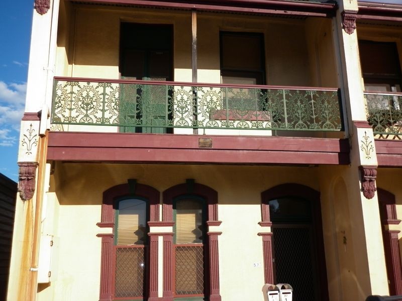 2/57 Denison Street, Hamilton NSW 2303