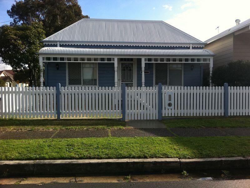 24 Steel Street, Hamilton NSW 2303