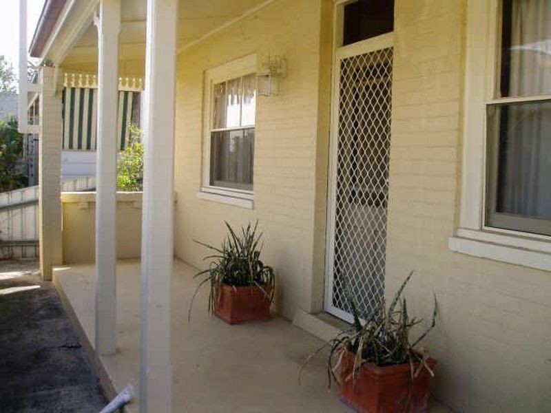 19 Milton Street, Hamilton NSW 2303