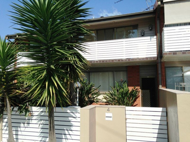 4/74 Railway Street, Merewether NSW 2291