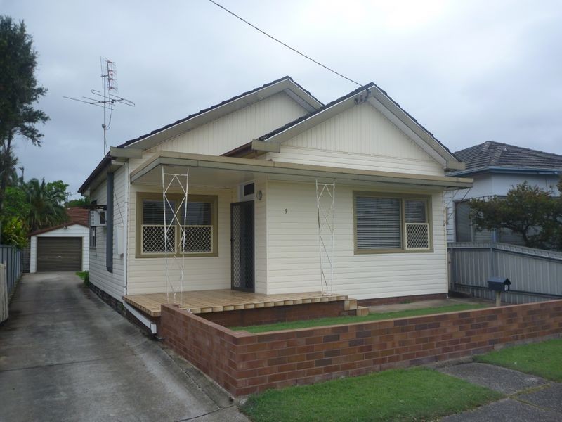 9 Graham Road, Broadmeadow NSW 2292