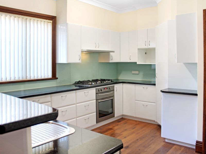 17 Gordon Street, Mayfield West NSW 2304