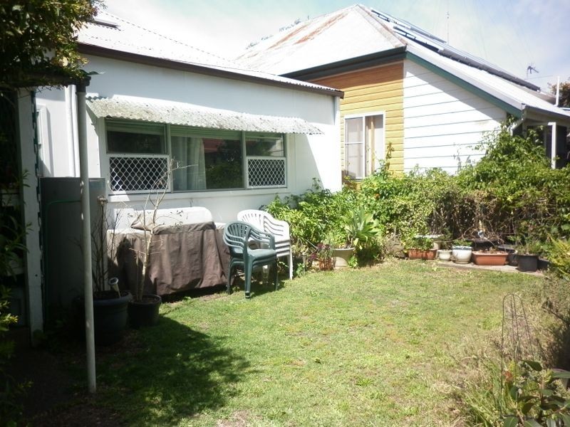 166 Lindsay Street, Hamilton NSW 2303