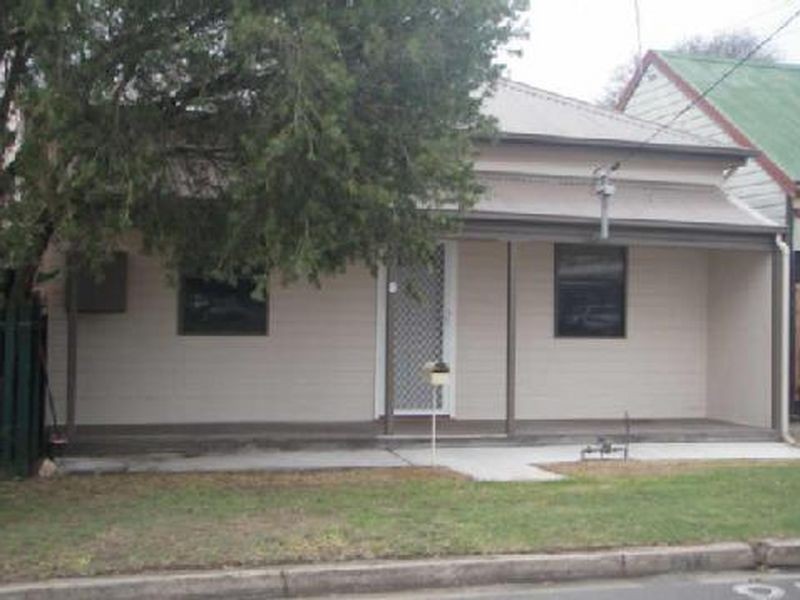 8 Ivy Street, Islington NSW 2296