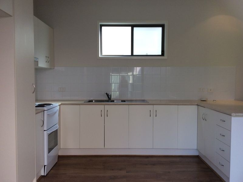 8 Ivy Street, Islington NSW 2296