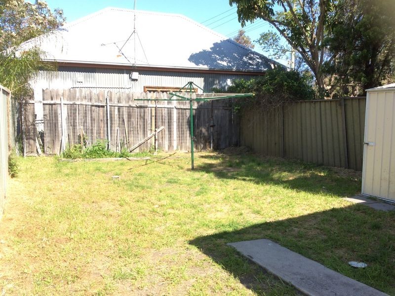 8 Ivy Street, Islington NSW 2296