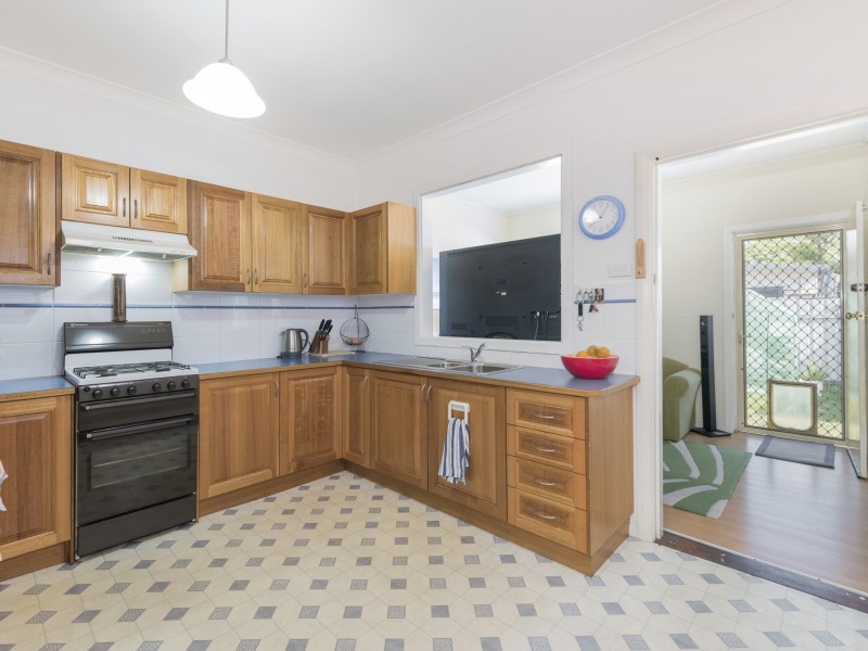 11 Dent Street, Islington NSW 2296