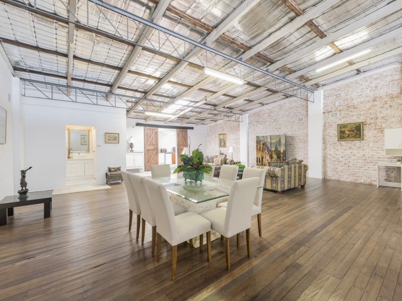 8 Teralba Road, Broadmeadow NSW 2292