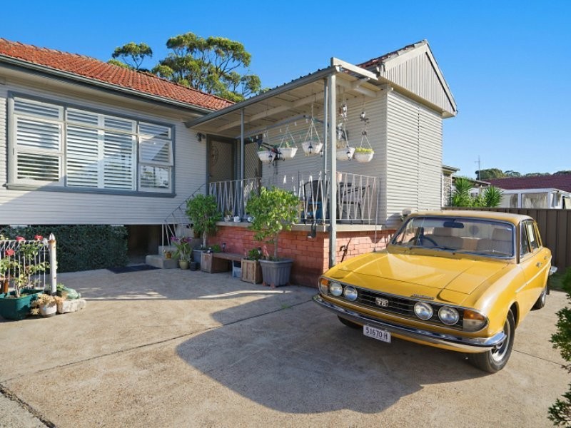 5 Inglis Street, Kotara South NSW 2289