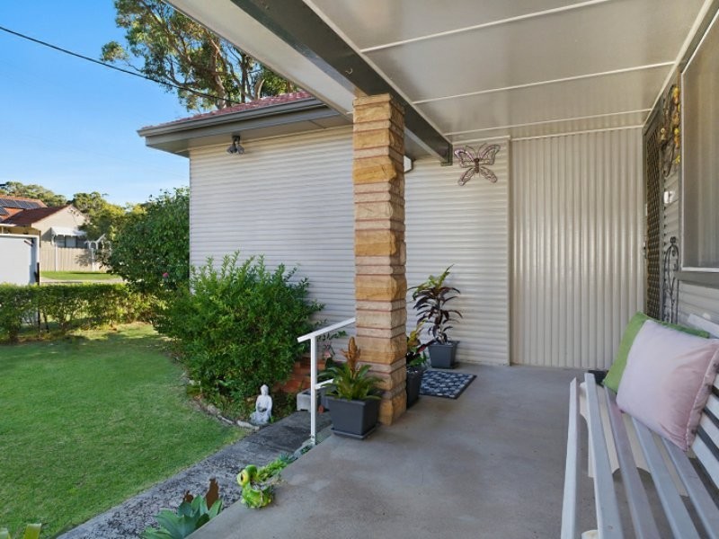 5 Inglis Street, Kotara South NSW 2289