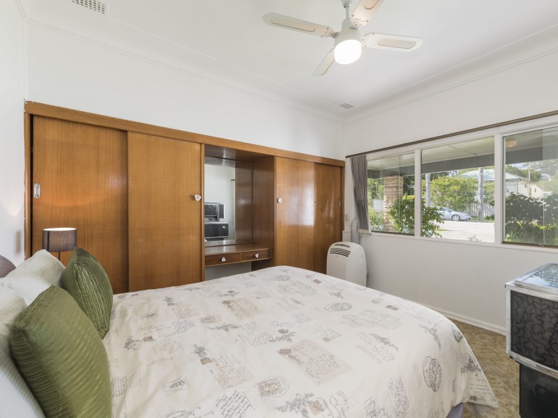 5 Inglis Street, Kotara South NSW 2289