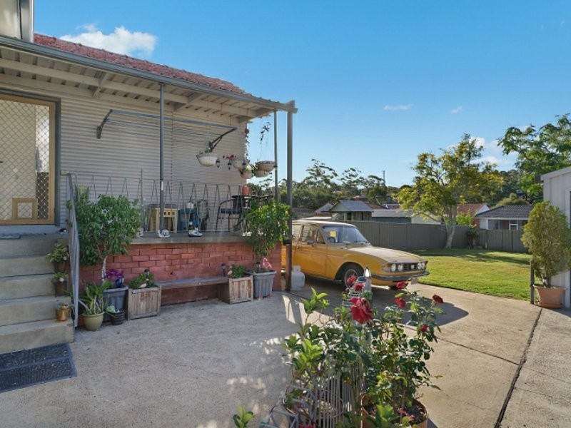 5 Inglis Street, Kotara South NSW 2289