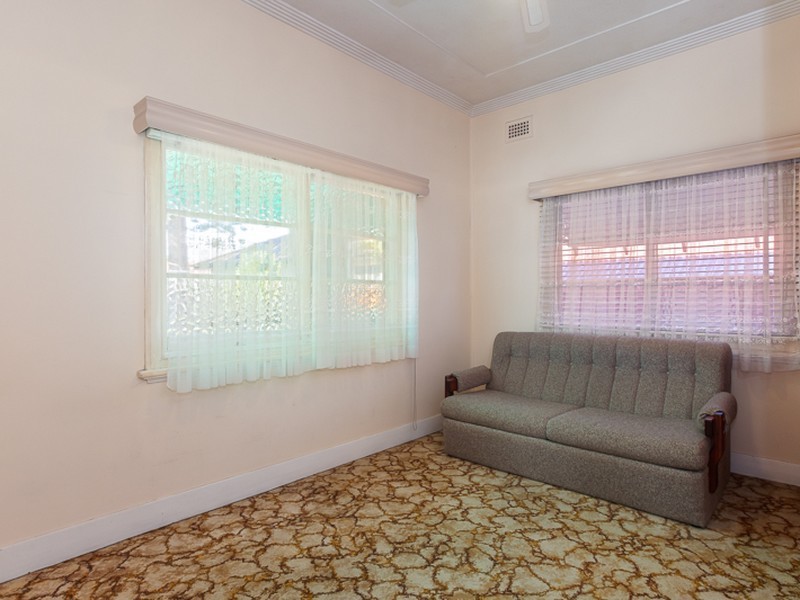 74 Crescent Road, Waratah NSW 2298