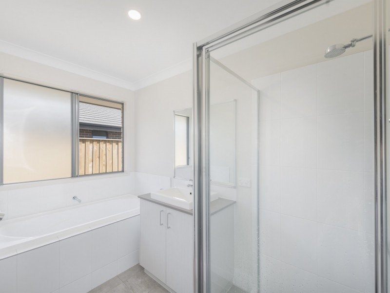 50 Bulbul Crescent, Fletcher NSW 2287