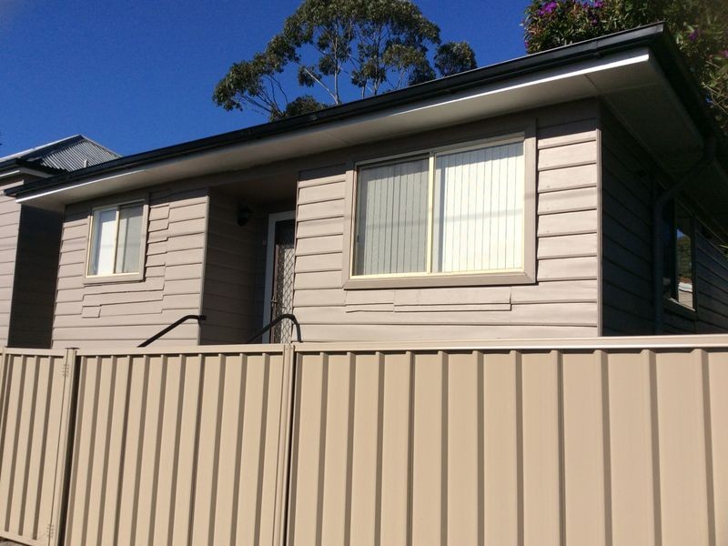 1/4 Tighe Street, Waratah NSW 2298