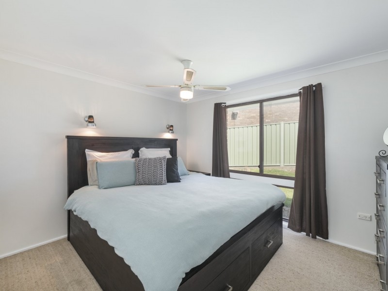 8 Kenley Crescent, Macquarie Hills NSW 2285