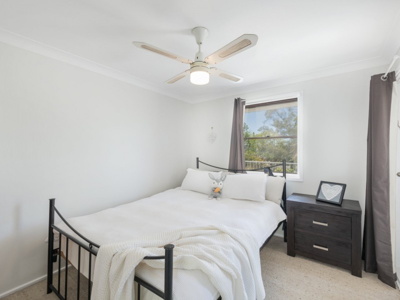 8 Kenley Crescent, Macquarie Hills NSW 2285