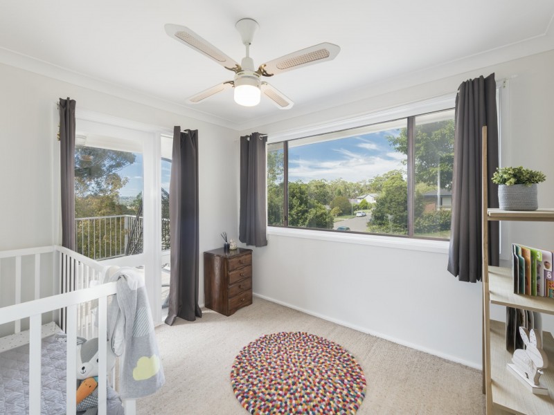 8 Kenley Crescent, Macquarie Hills NSW 2285