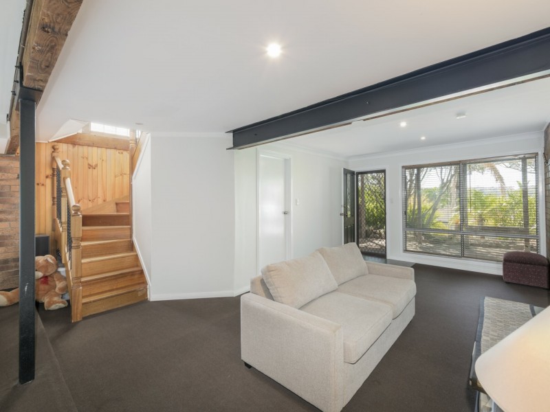 8 Kenley Crescent, Macquarie Hills NSW 2285