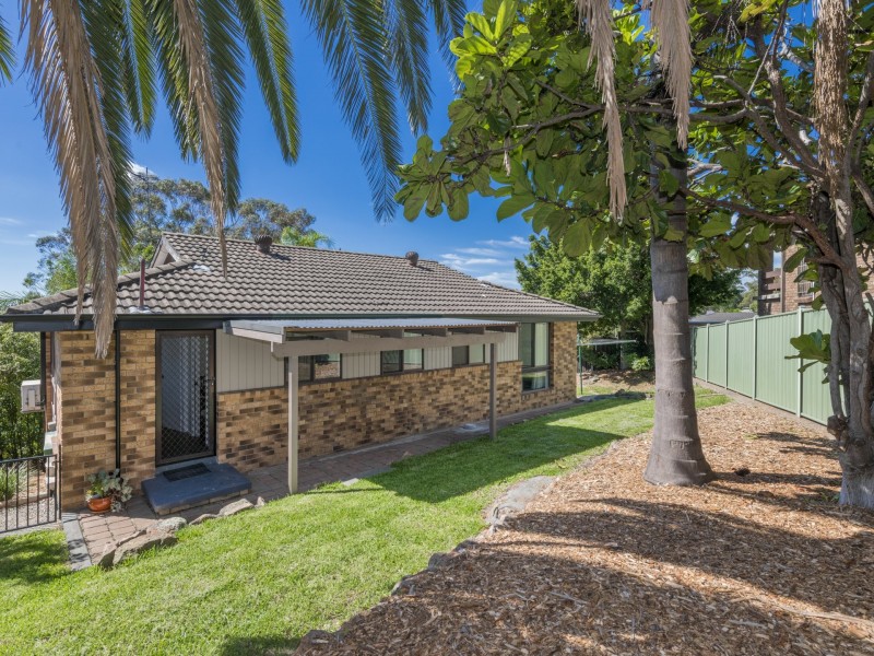 8 Kenley Crescent, Macquarie Hills NSW 2285