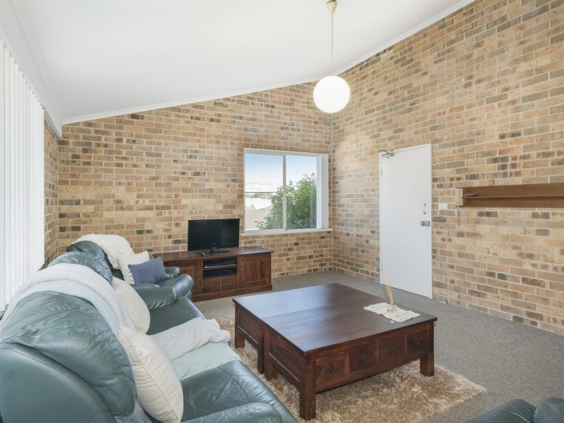Unit 2/164 Teralba Rd, Adamstown NSW 2289