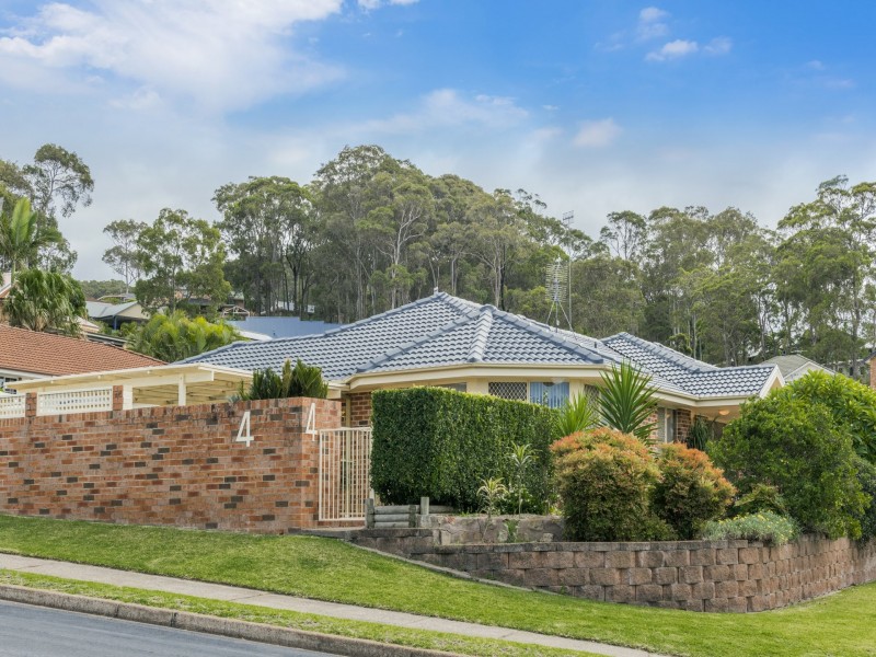 4 Park Royal Drive, Floraville NSW 2280