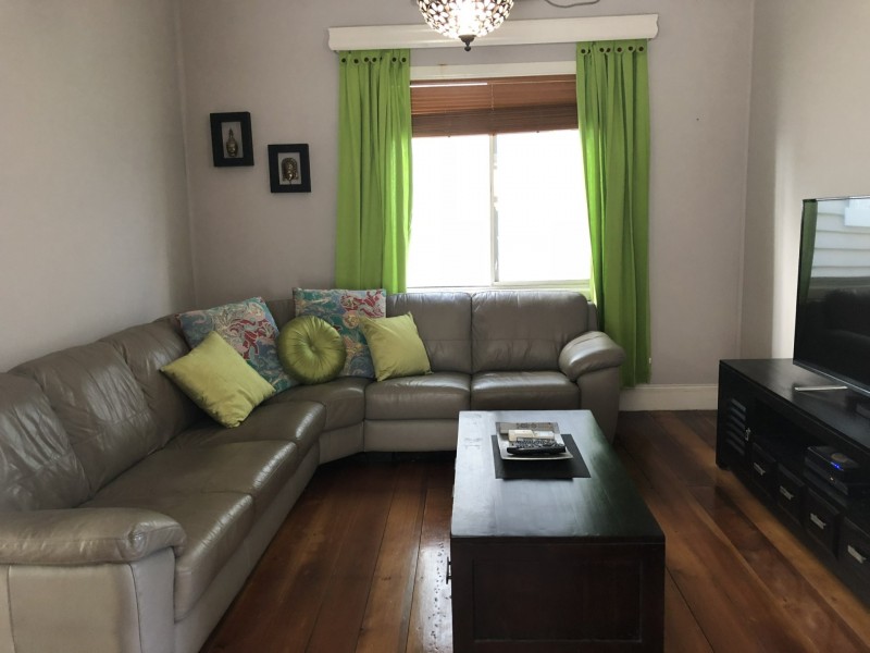 2 Hubbard Street, Islington NSW 2296