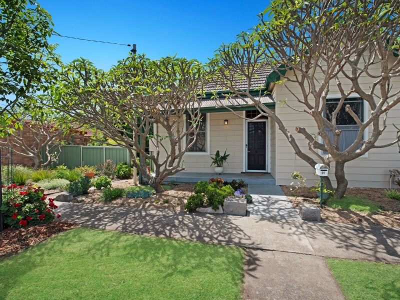 37 Girling Street, Islington NSW 2296