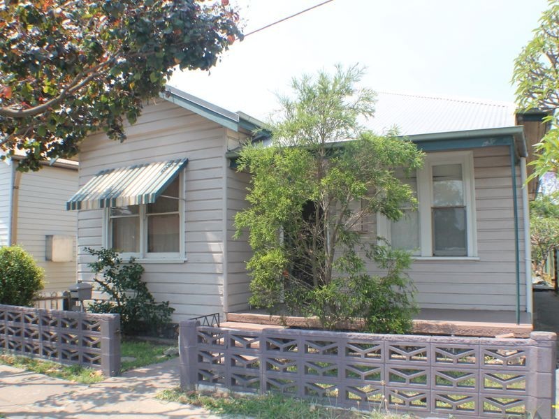 63 Margaret Street, Mayfield East NSW 2304