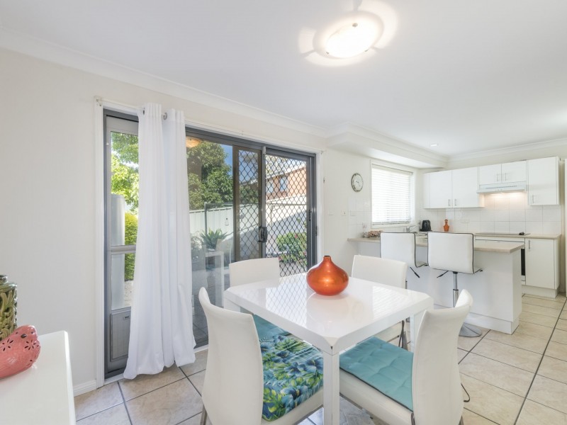 8/5a Boldon Close, Charlestown NSW 2290