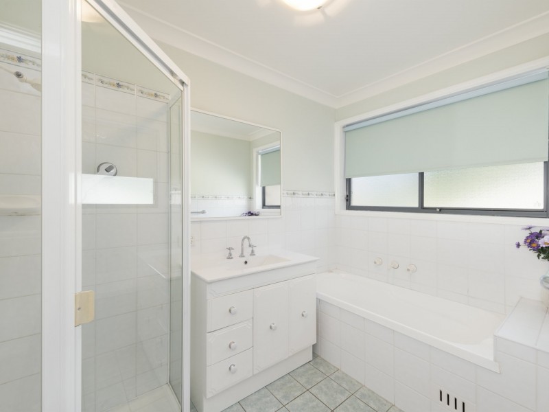 8/5a Boldon Close, Charlestown NSW 2290