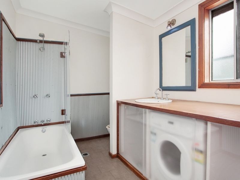 36 Bibby Street, Hamilton NSW 2303