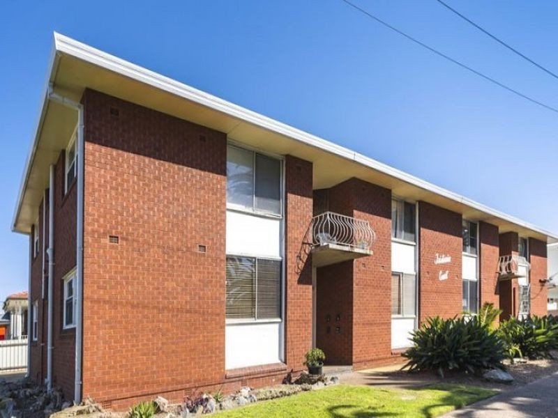 4/44 Veda Street, Hamilton NSW 2303