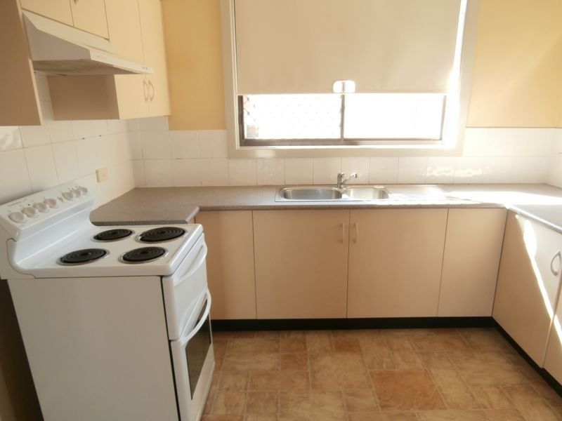 2/64 Kenibea Ave, Kahibah NSW 2290