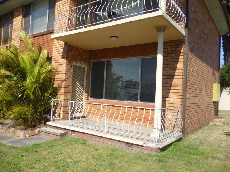 2/151 Crebert Street, Mayfield NSW 2304