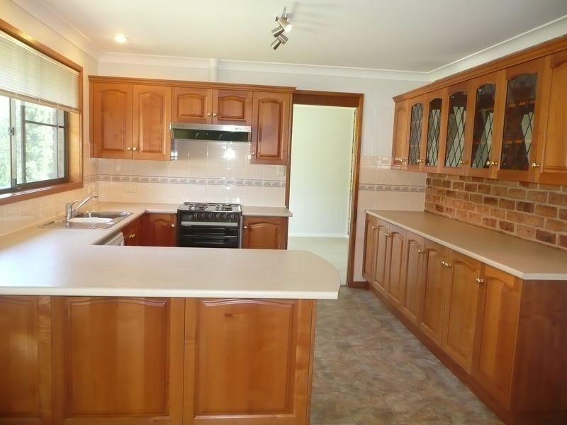 4 Denny Close, Eleebana NSW 2282