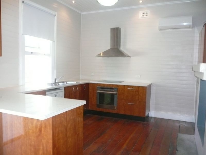 8 Northumberland Street, Maryville NSW 2293