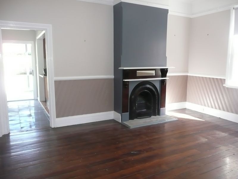 8 Northumberland Street, Maryville NSW 2293