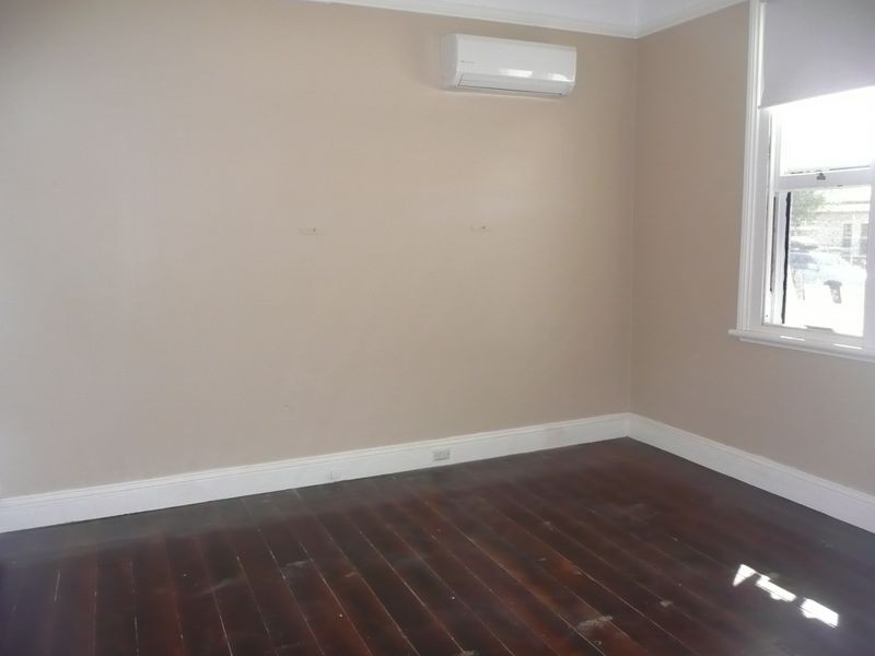 8 Northumberland Street, Maryville NSW 2293