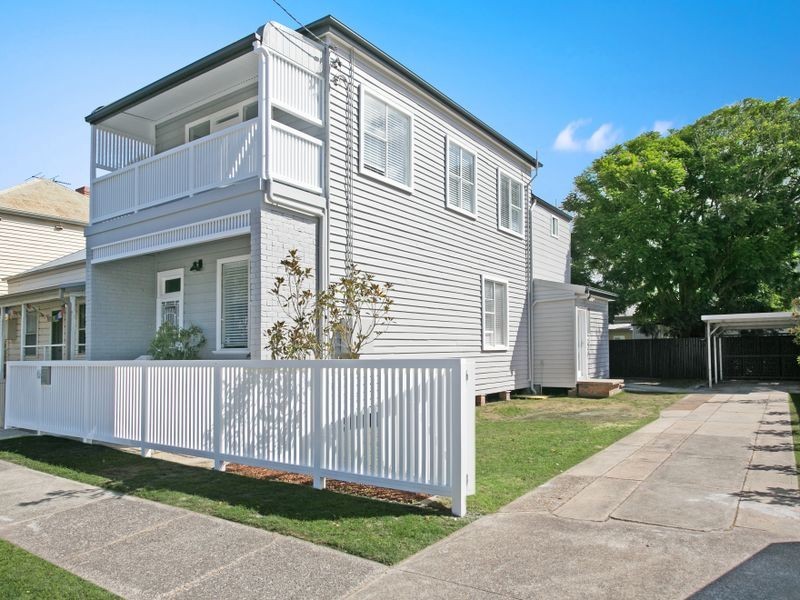6 Devon Street, Hamilton NSW 2303