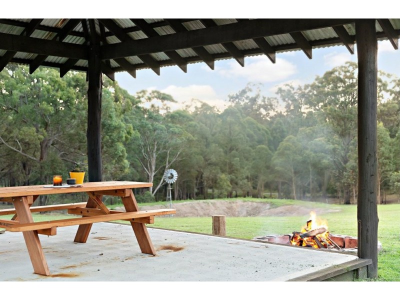 326 Black Hill Road, Black Hill NSW 2322